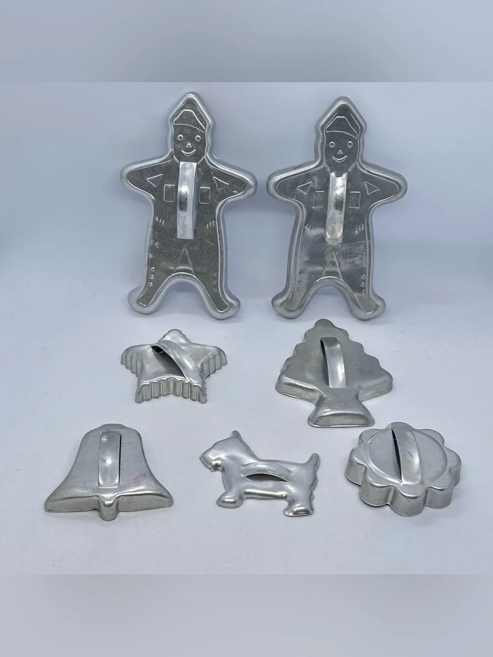 Lot/7 Cookie Cutters Gingerbread Men Star Bell Dog Tree & Flower Shaped Aluminum